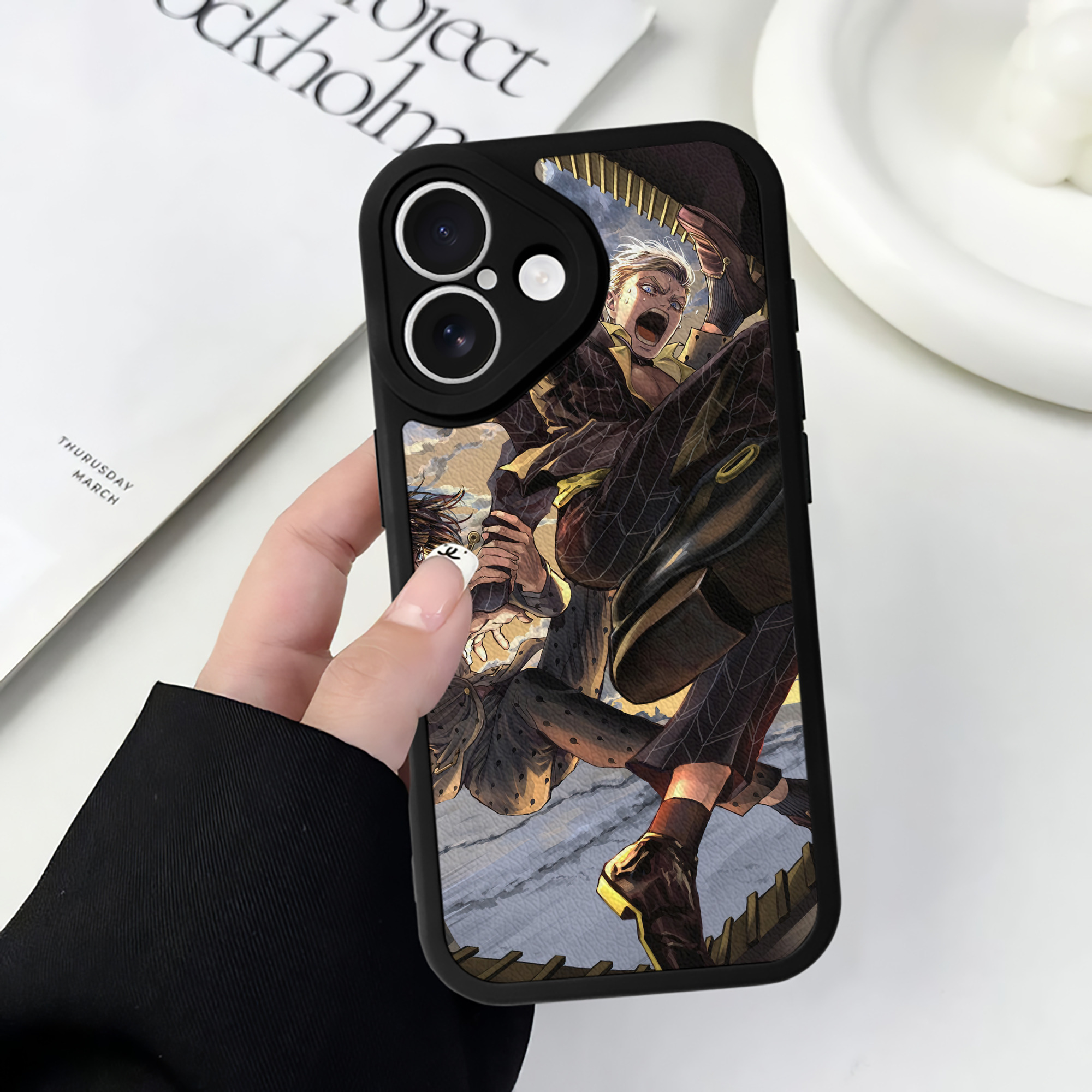 （画像用） ジョジョの奇妙な冒険 JoJo's Bizarre Adventure 【iPhone 16シリーズ対応】シリコンスマホケース（レザー調） 材質：シリコン